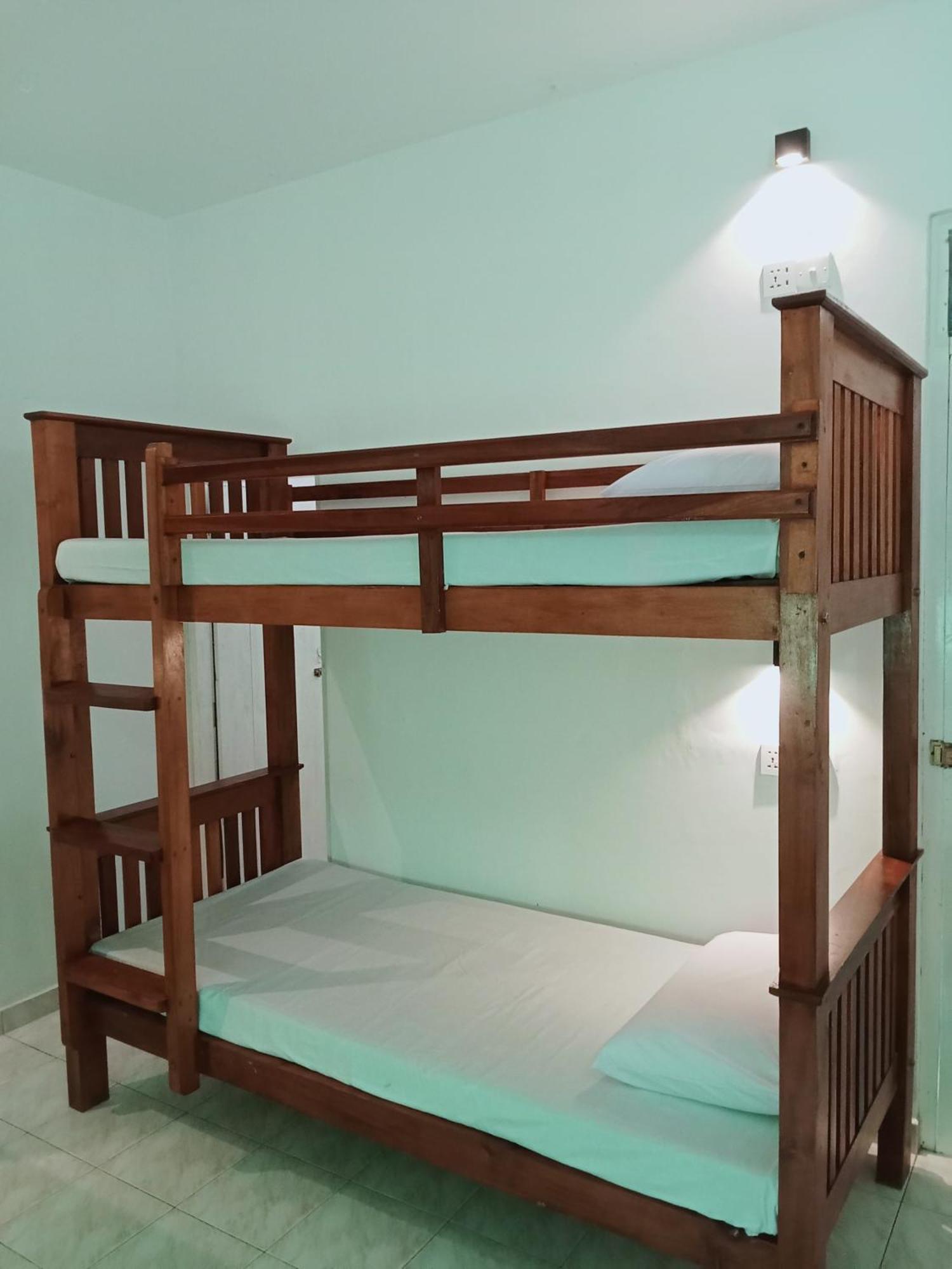 Sihara Rooms & Hostel Матара Экстерьер фото