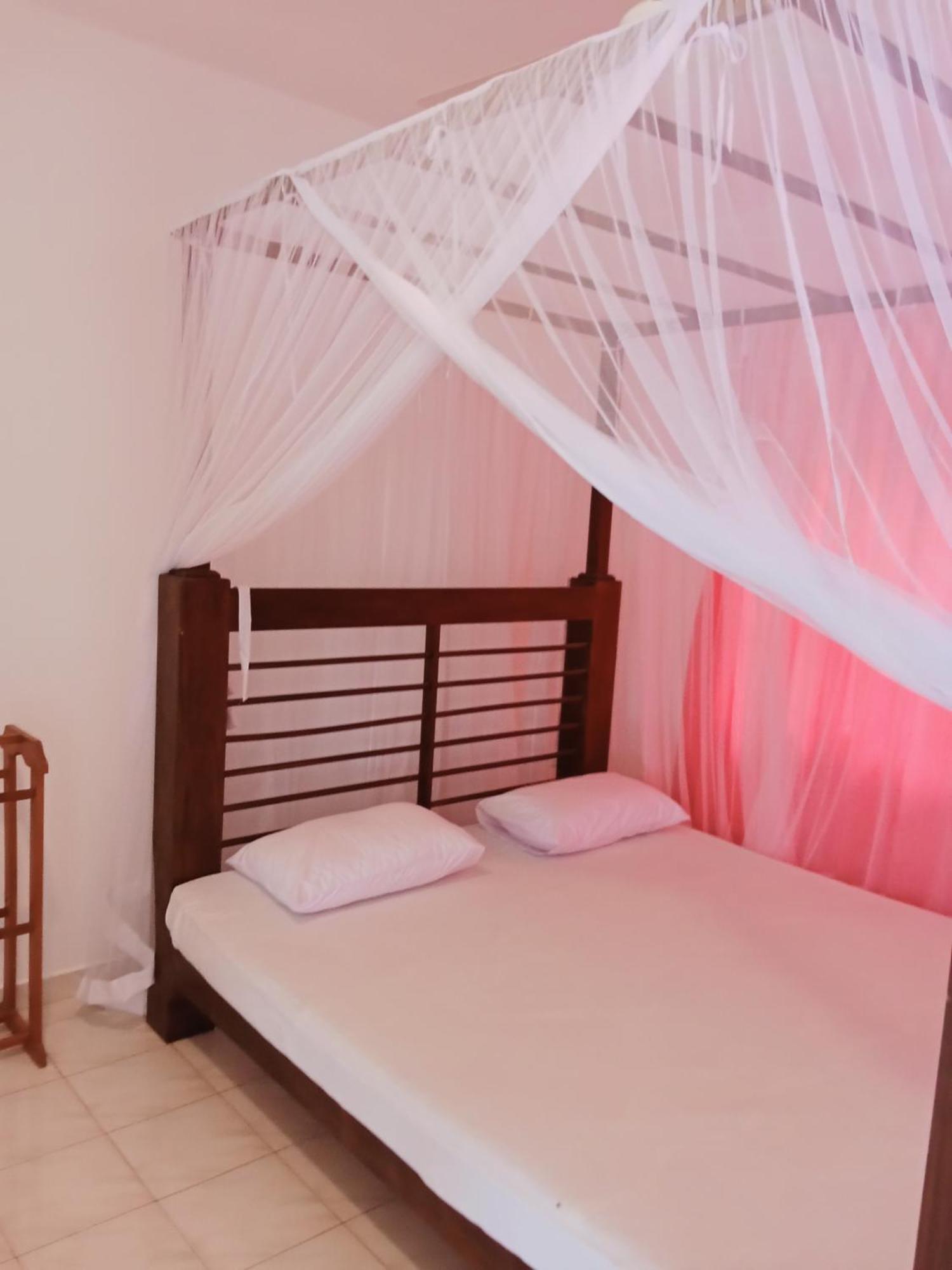 Sihara Rooms & Hostel Матара Экстерьер фото