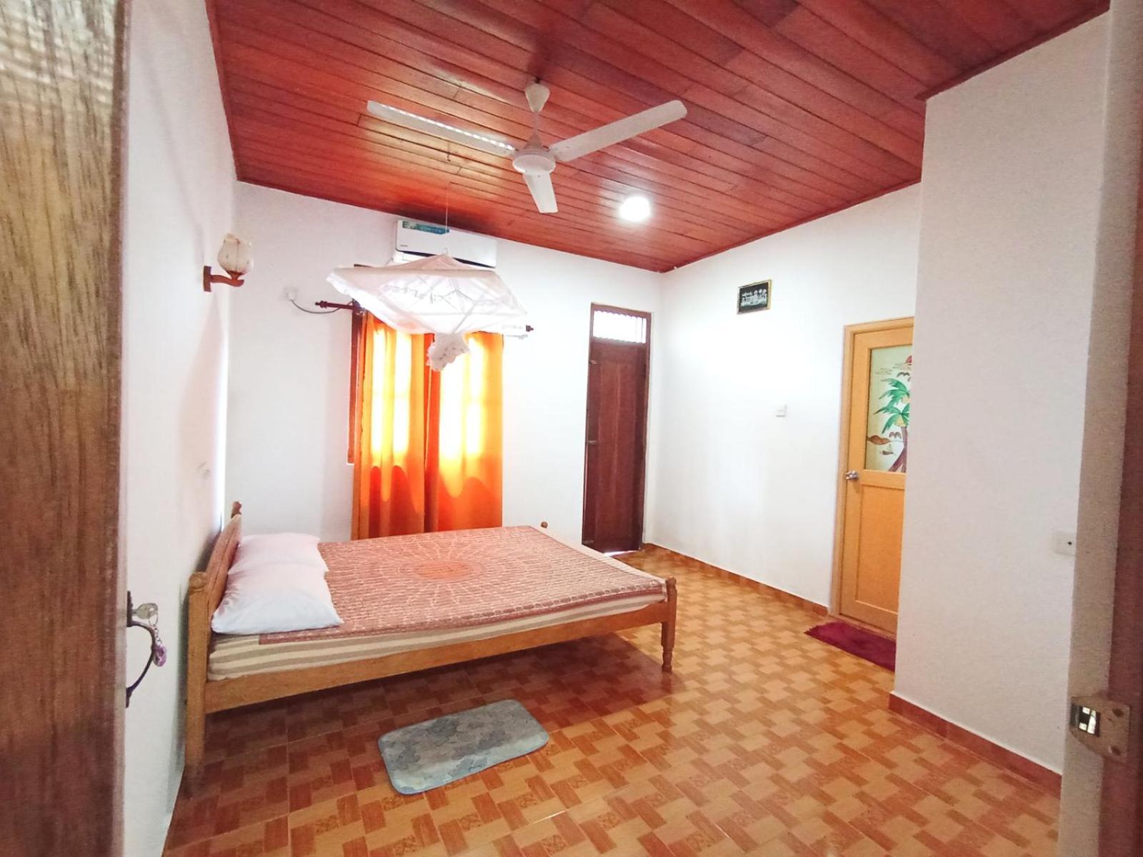 Sihara Rooms & Hostel Матара Экстерьер фото